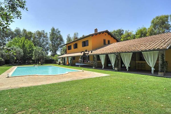 location-per-team-building-villa-cicognani-roma